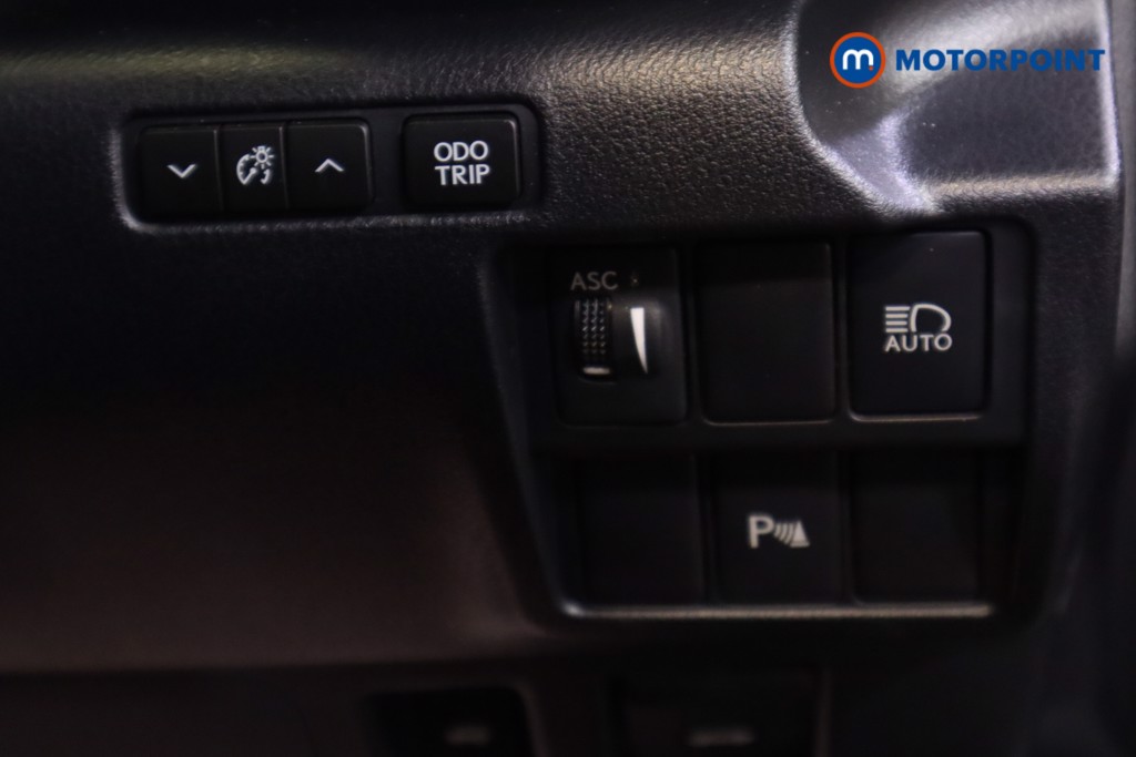 Lexus IS Sport Automatic Petrol-Electric Hybrid Saloon - Stock Number (1557425) - 10th supplementary image