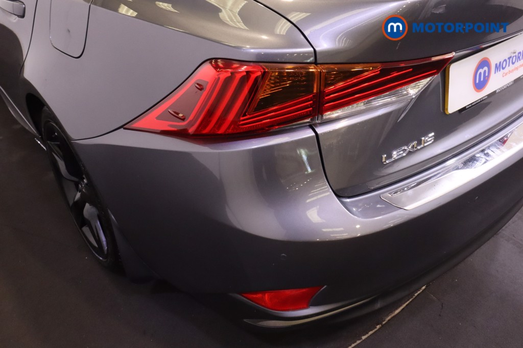 Lexus IS Sport Automatic Petrol-Electric Hybrid Saloon - Stock Number (1557425) - 23rd supplementary image