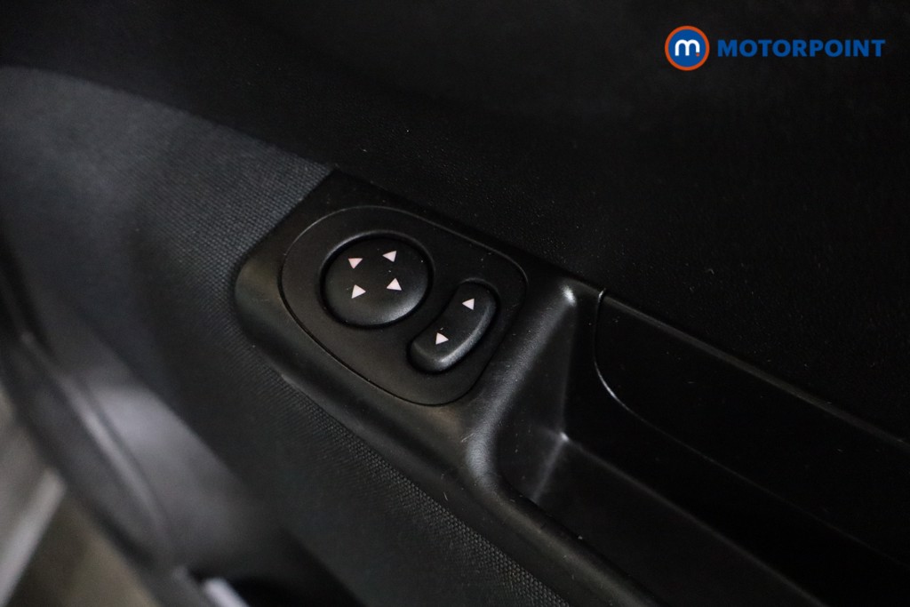 Fiat 500 Lounge Manual Petrol-Electric Hybrid Hatchback - Stock Number (1557589) - 16th supplementary image