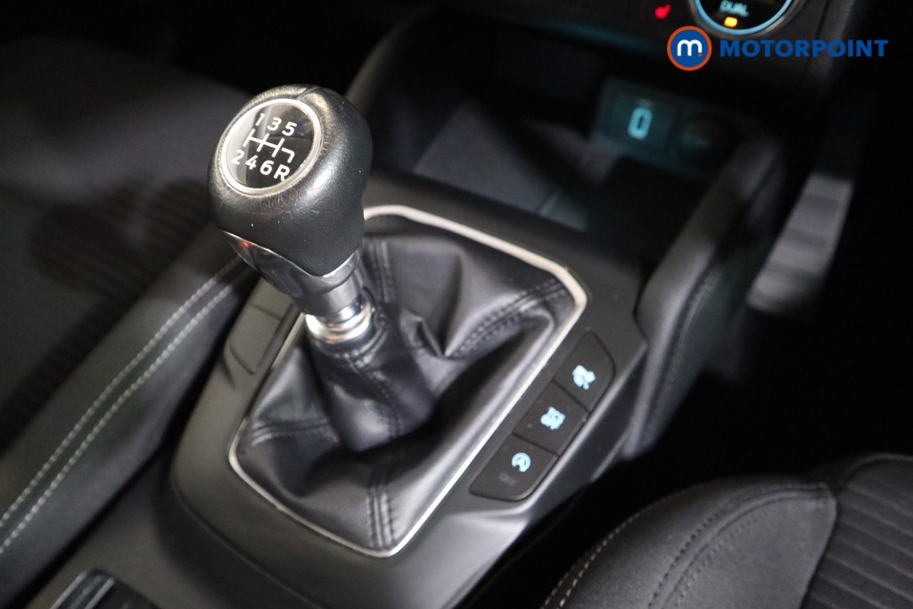 Ford Focus Titanium Manual Petrol Hatchback - Stock Number (1557736) - 9th supplementary image