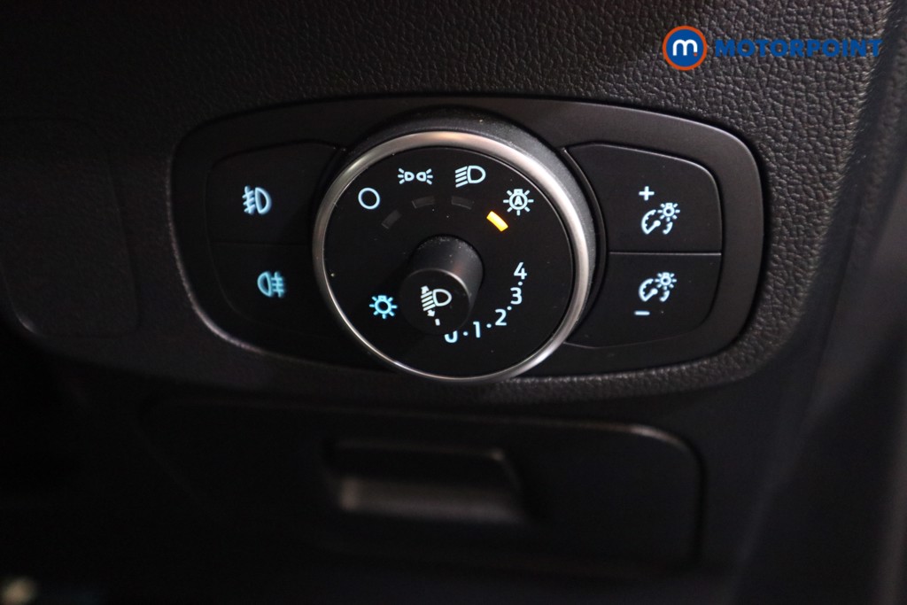 Ford Focus Titanium Manual Petrol Hatchback - Stock Number (1557736) - 10th supplementary image