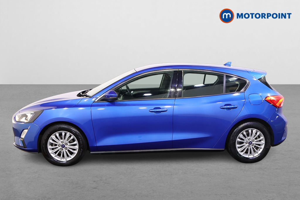 Ford Focus Titanium Manual Petrol Hatchback - Stock Number (1557736) - Passenger side