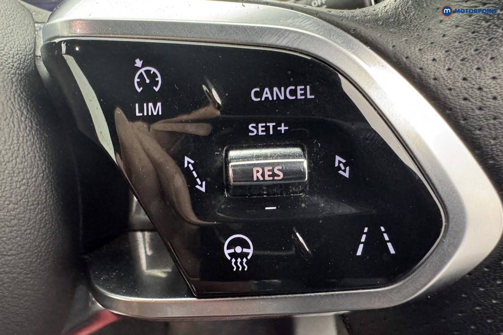 Jaguar F-Pace R-Dynamic Black Automatic Diesel SUV - Stock Number (1557876) - 16th supplementary image
