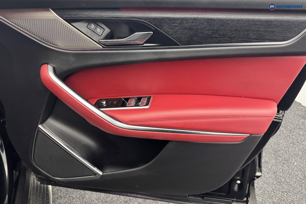 Jaguar F-Pace R-Dynamic Black Automatic Diesel SUV - Stock Number (1557876) - 21st supplementary image