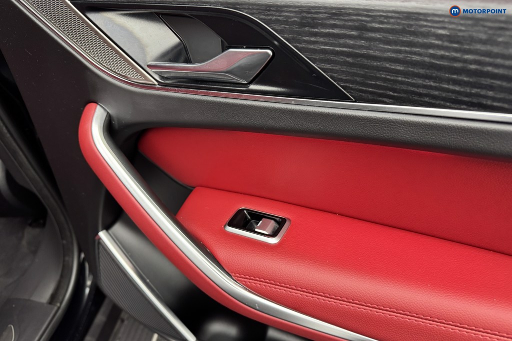 Jaguar F-Pace R-Dynamic Black Automatic Diesel SUV - Stock Number (1557876) - 24th supplementary image