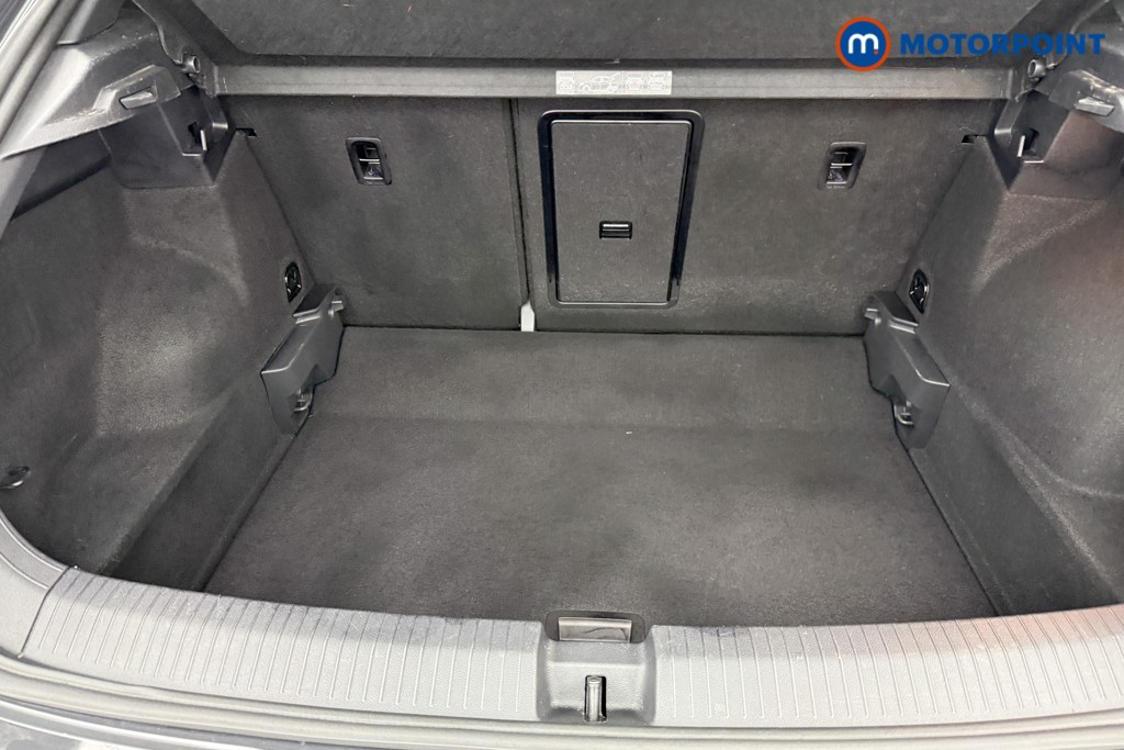 Volkswagen T-Roc Black Edition Manual Petrol SUV - Stock Number (1558731) - 21st supplementary image