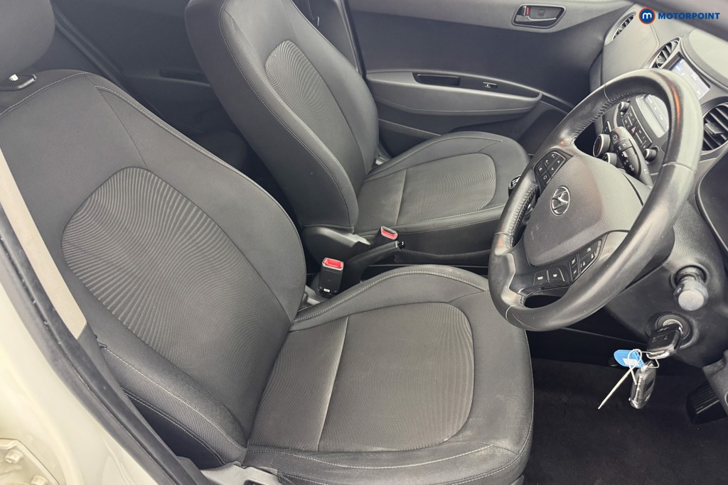 Hyundai I10 Play Manual Petrol Hatchback - Stock Number (1558873) - 5th supplementary image