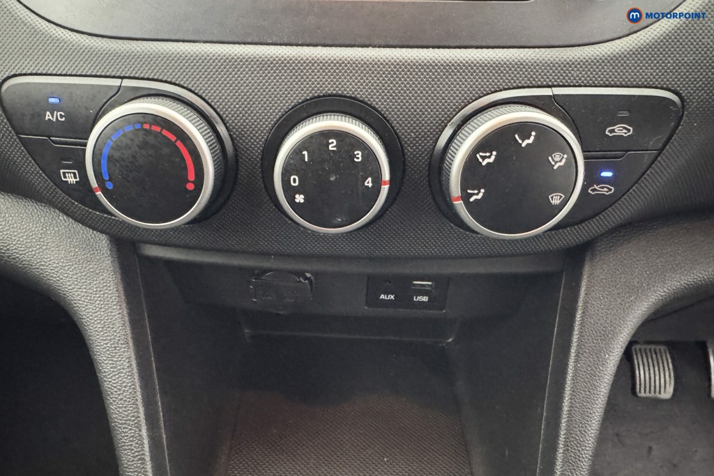 Hyundai I10 Play Manual Petrol Hatchback - Stock Number (1558873) - 13th supplementary image