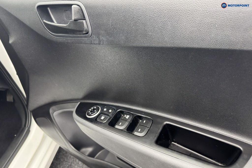 Hyundai I10 Play Manual Petrol Hatchback - Stock Number (1558873) - 21st supplementary image