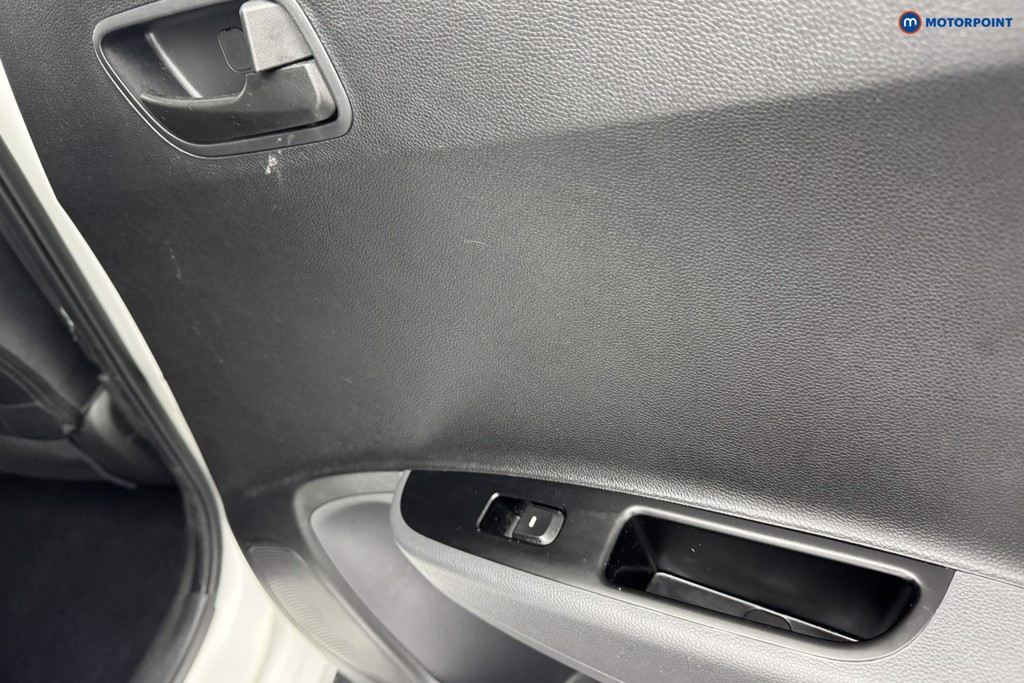 Hyundai I10 Play Manual Petrol Hatchback - Stock Number (1558873) - 23rd supplementary image