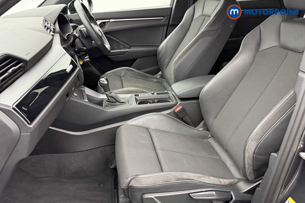 Audi Q3 Black Edition Automatic Petrol SUV - Stock Number (1559519) - 24th supplementary image