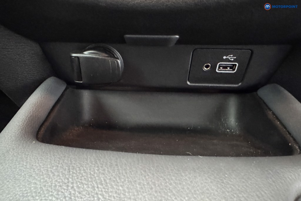 Nissan Juke Tekna Manual Petrol SUV - Stock Number (1559537) - 15th supplementary image