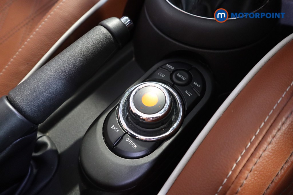 Mini Convertible Cooper Exclusive Manual Petrol Convertible - Stock Number (1559750) - 8th supplementary image