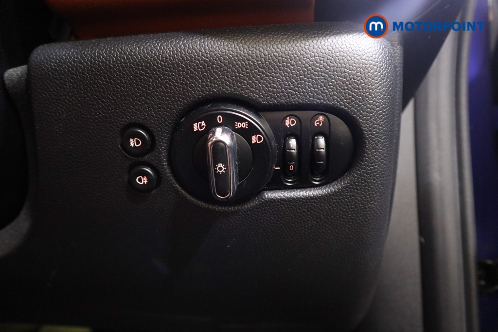 Mini Convertible Cooper Exclusive Manual Petrol Convertible - Stock Number (1559750) - 10th supplementary image