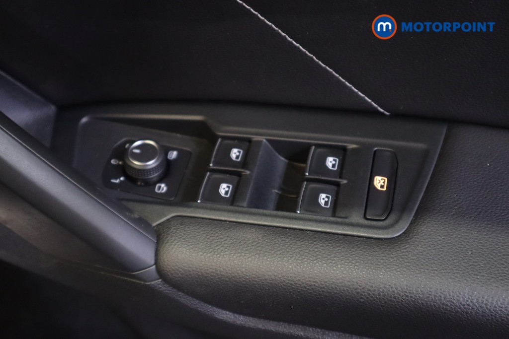 Volkswagen Tiguan R-Line Tech Automatic Diesel SUV - Stock Number (1559823) - 9th supplementary image