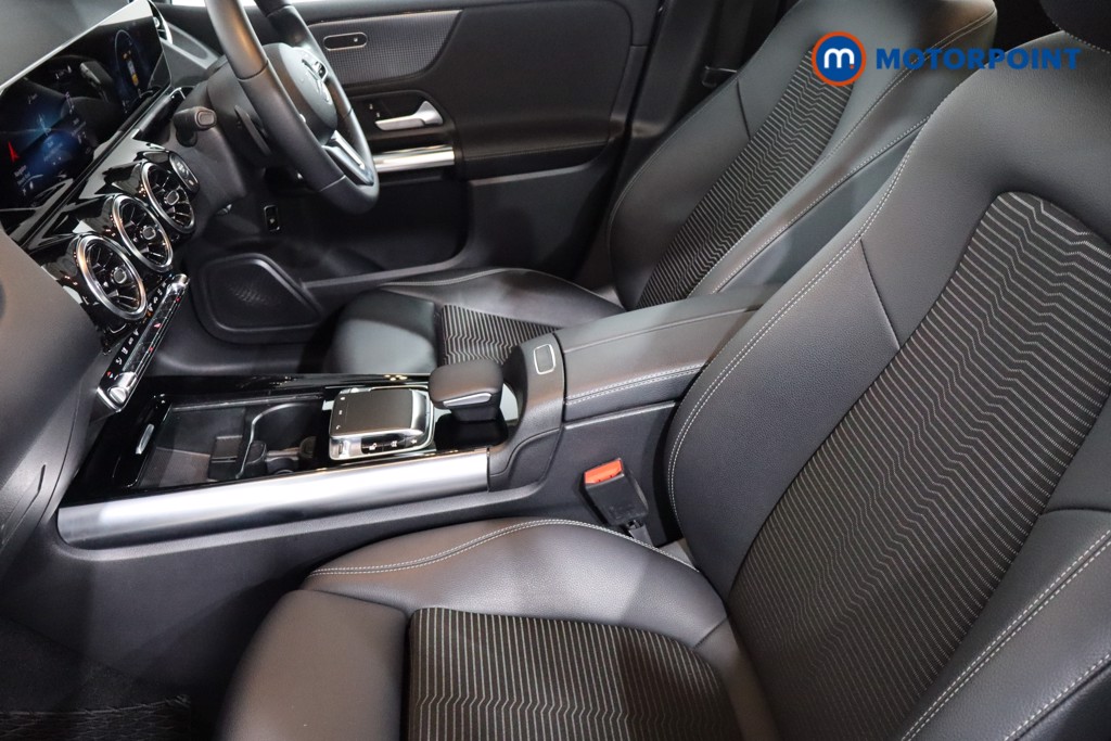 Mercedes-Benz B Class Sport Automatic Diesel Hatchback - Stock Number (1559919) - 4th supplementary image