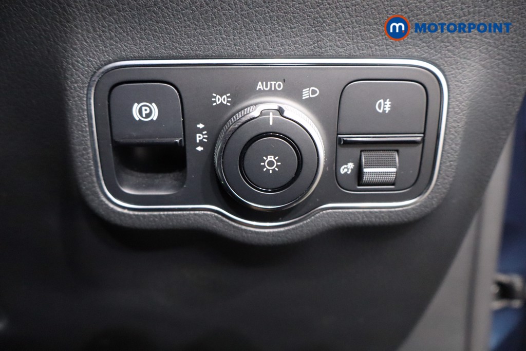 Mercedes-Benz B Class Sport Automatic Diesel Hatchback - Stock Number (1559919) - 19th supplementary image