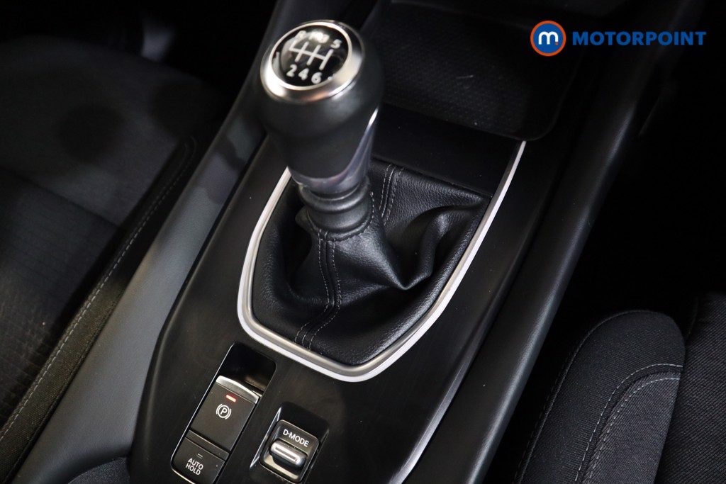 Nissan Qashqai N-Connecta Manual Petrol SUV - Stock Number (1559978) - 8th supplementary image