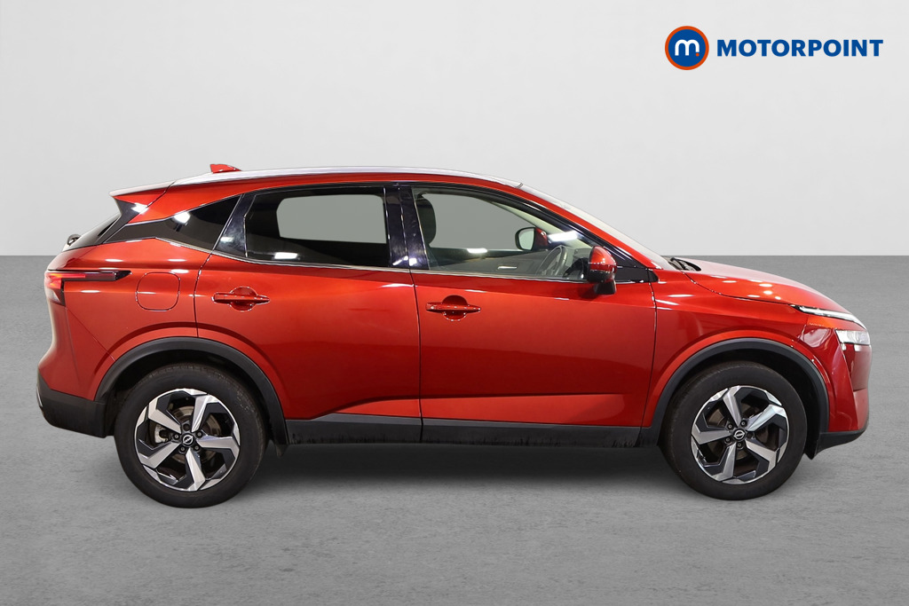 Nissan Qashqai N-Connecta Manual Petrol SUV - Stock Number (1559978) - Drivers side