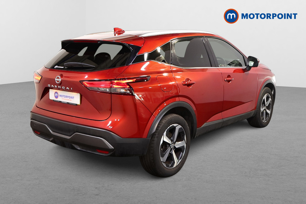 Nissan Qashqai N-Connecta Manual Petrol SUV - Stock Number (1559978) - Drivers side rear corner