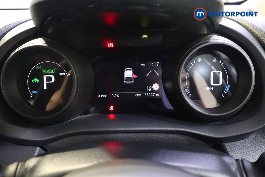 Toyota Yaris Design Automatic Petrol-Electric Hybrid Hatchback - Stock Number (1560136) - 5th supplementary image