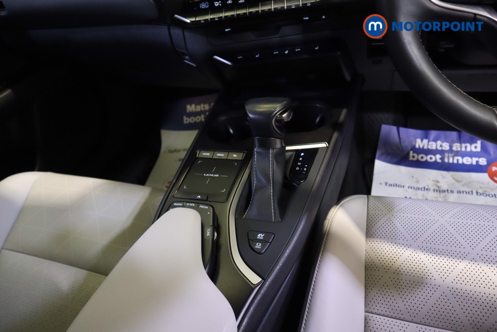Lexus UX 250H 2.0 5Dr Cvt Premium Pack-Nav-Driver Assist Automatic Petrol-Electric Hybrid SUV - Stock Number (1560382) - 6th supplementary image