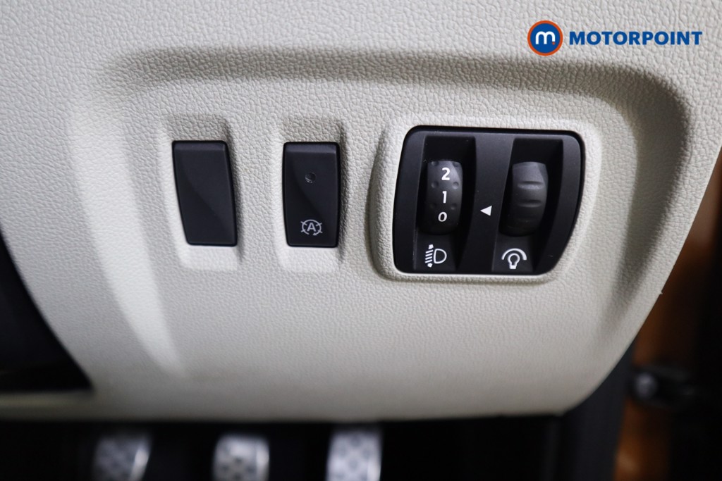 Renault Captur Gt Line Manual Petrol SUV - Stock Number (1560833) - 9th supplementary image