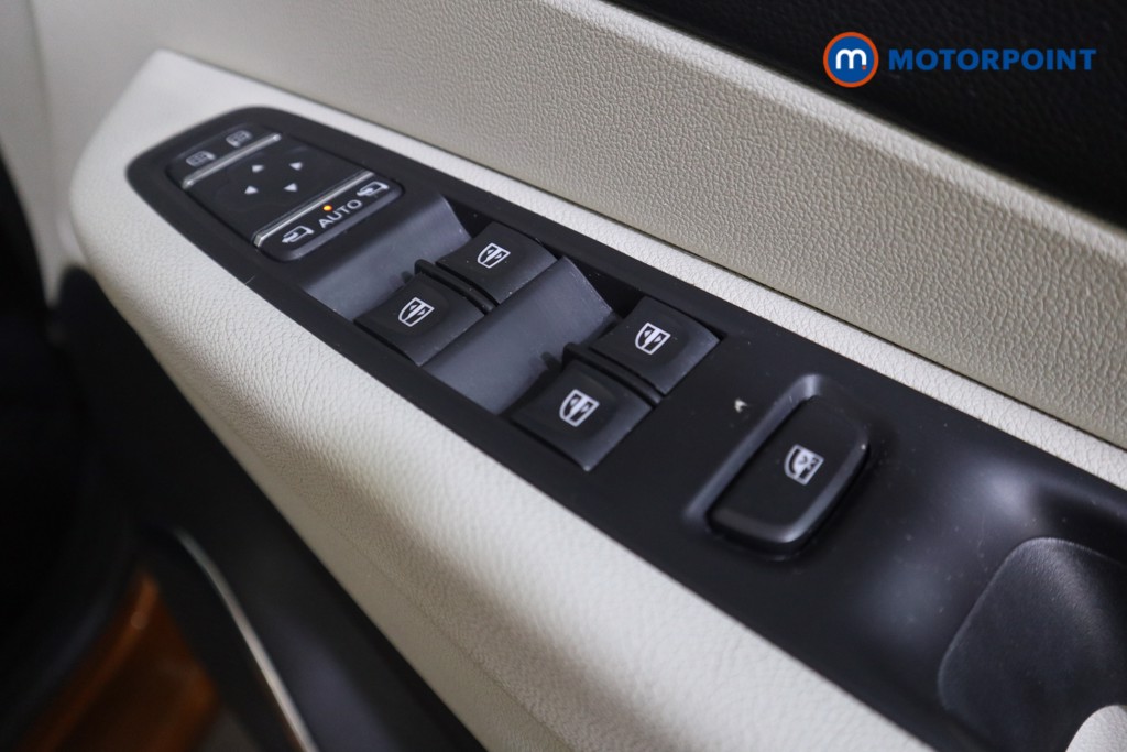 Renault Captur Gt Line Manual Petrol SUV - Stock Number (1560833) - 10th supplementary image