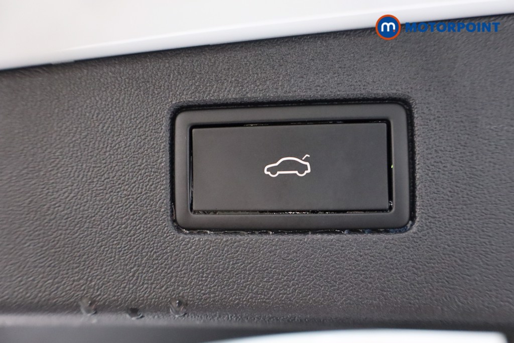 Volkswagen Tiguan Elegance Automatic Petrol Plug-In Hybrid SUV - Stock Number (1561452) - 37th supplementary image