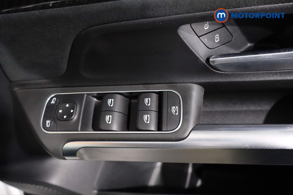 Mercedes-Benz GLB Amg Line Automatic Petrol SUV - Stock Number (1561818) - 19th supplementary image