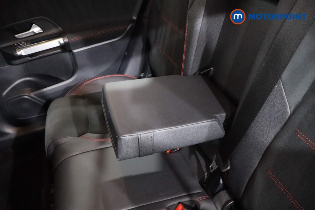 Mercedes-Benz GLB Amg Line Automatic Petrol SUV - Stock Number (1561818) - 26th supplementary image