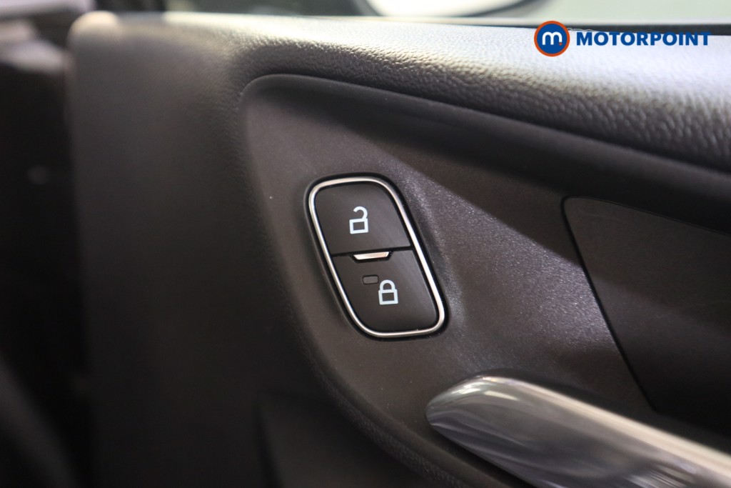 Ford Fiesta Titanium Manual Petrol Hatchback - Stock Number (1561829) - 10th supplementary image