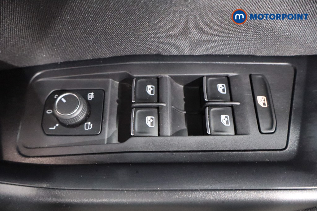 Volkswagen T-Roc Black Edition Automatic Petrol SUV - Stock Number (1562120) - 17th supplementary image