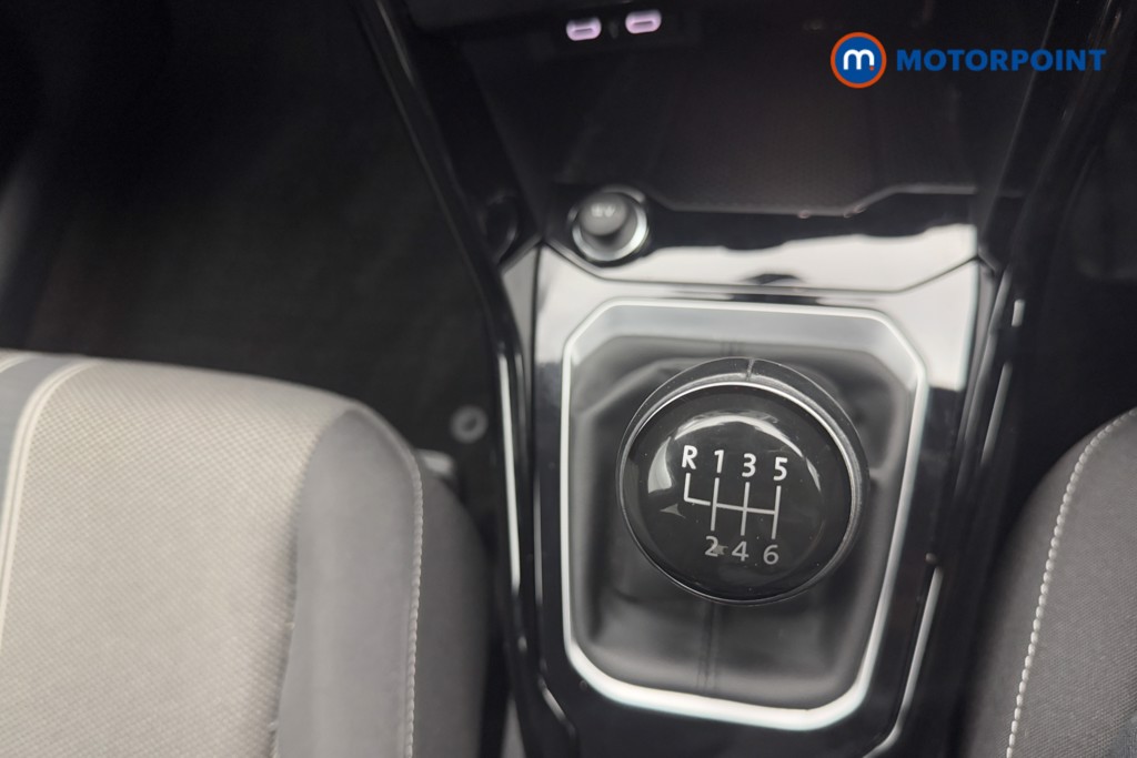 Volkswagen T-Roc Black Edition Manual Petrol SUV - Stock Number (1562143) - 9th supplementary image