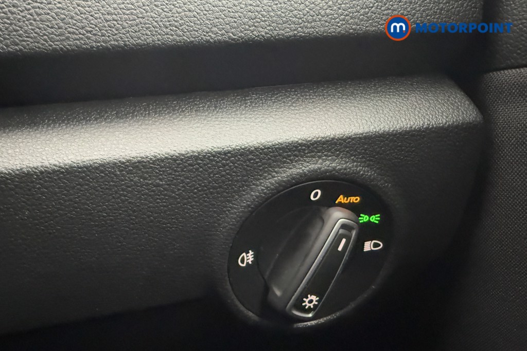 Volkswagen T-Roc Black Edition Manual Petrol SUV - Stock Number (1562143) - 13th supplementary image