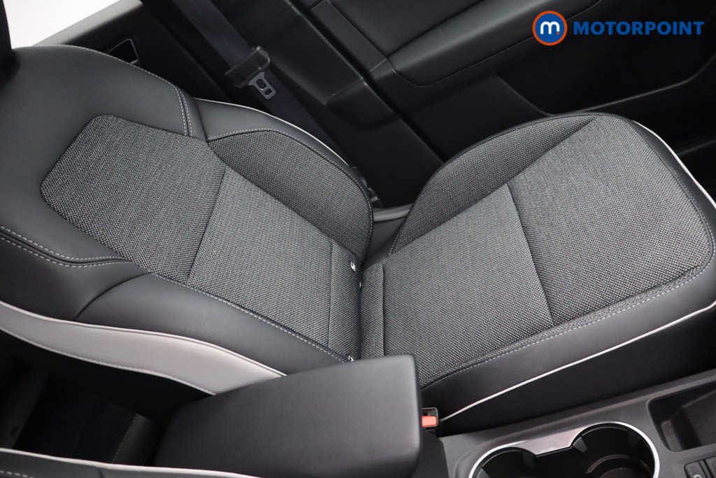Renault Captur Bose Launch Edition Automatic Petrol SUV - Stock Number (1562326) - 16th supplementary image