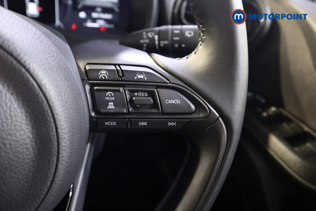 Toyota Yaris Premiere Edition Automatic Petrol-Electric Hybrid Hatchback - Stock Number (1562329) - 4th supplementary image