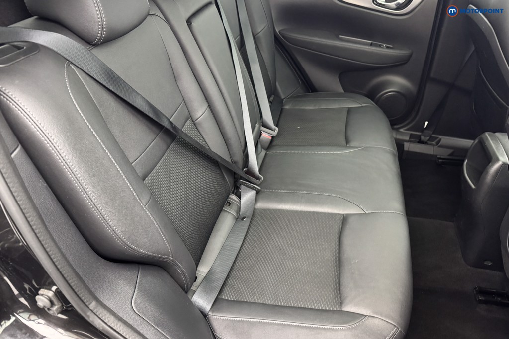 Nissan Qashqai Tekna Manual Petrol SUV - Stock Number (1503113) - 4th supplementary image