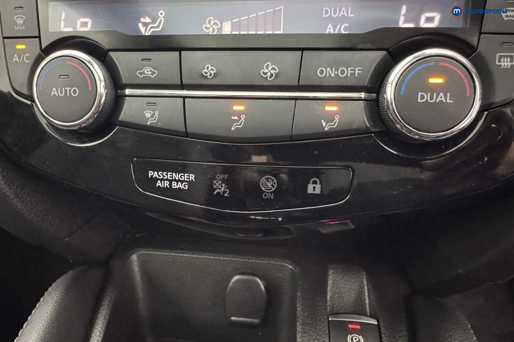 Nissan Qashqai Tekna Manual Petrol SUV - Stock Number (1503113) - 15th supplementary image