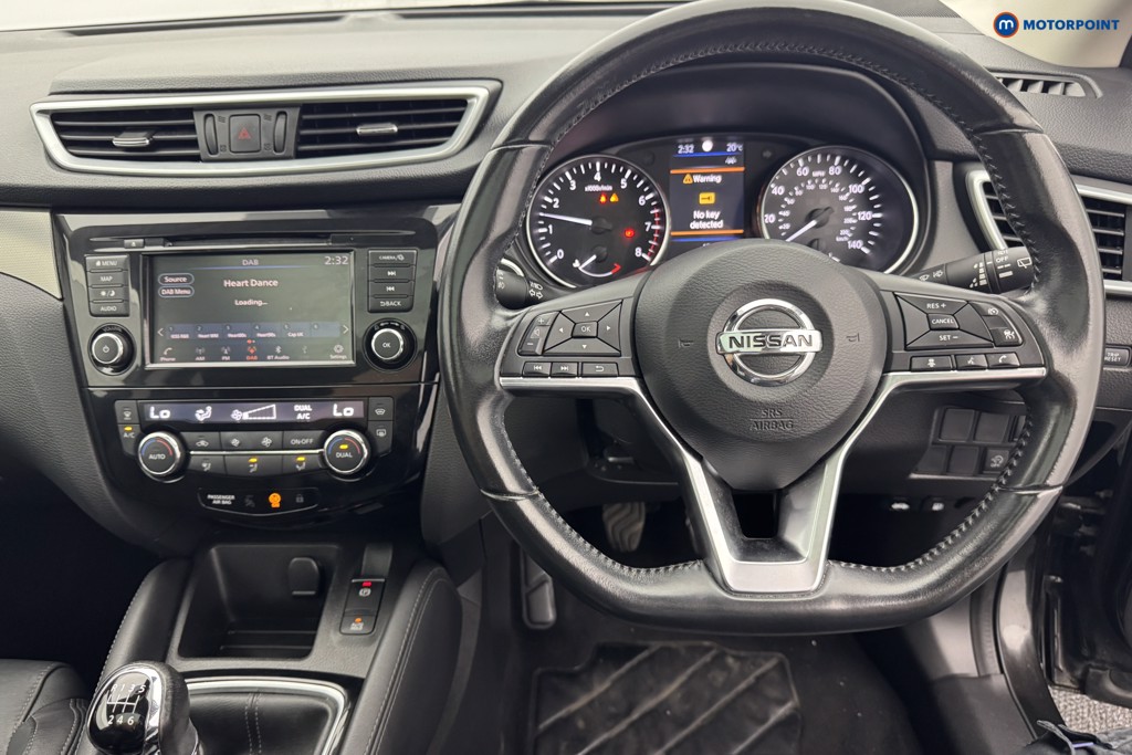 Nissan Qashqai Tekna Manual Petrol SUV - Stock Number (1503113) - 1st supplementary image