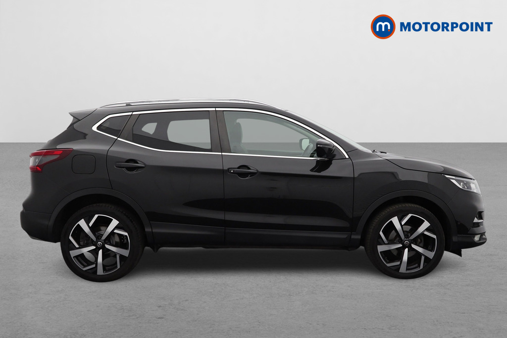 Nissan Qashqai Tekna Manual Petrol SUV - Stock Number (1503113) - Drivers side