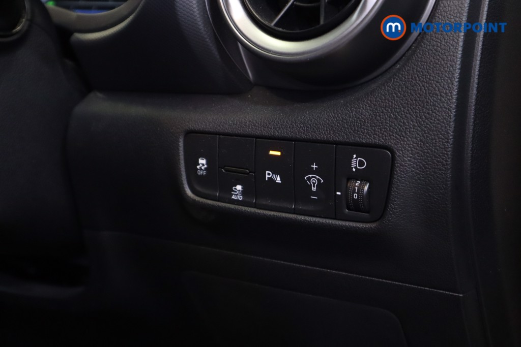 Hyundai Kona Premium Automatic Electric SUV - Stock Number (1549032) - 4th supplementary image