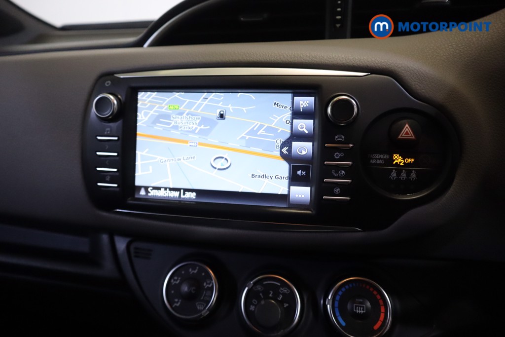 Toyota Yaris Bi-Tone Manual Petrol Hatchback - Stock Number (1552111) - 2nd supplementary image