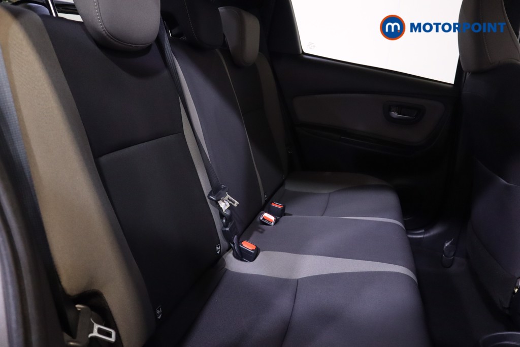 Toyota Yaris Bi-Tone Manual Petrol Hatchback - Stock Number (1552111) - 19th supplementary image