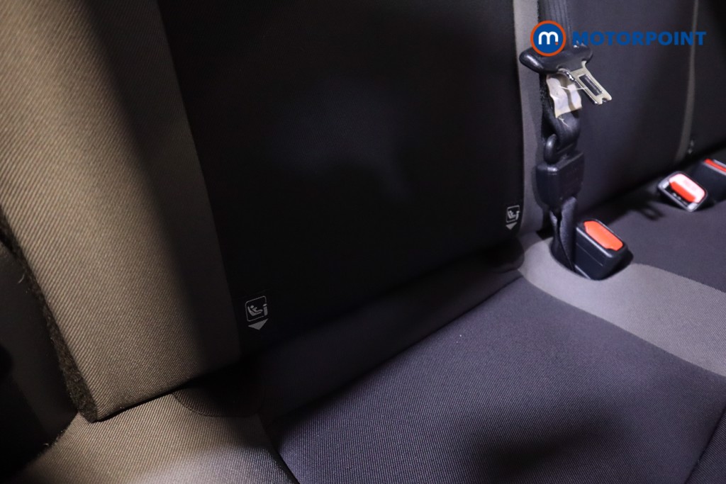 Toyota Yaris Bi-Tone Manual Petrol Hatchback - Stock Number (1552111) - 20th supplementary image