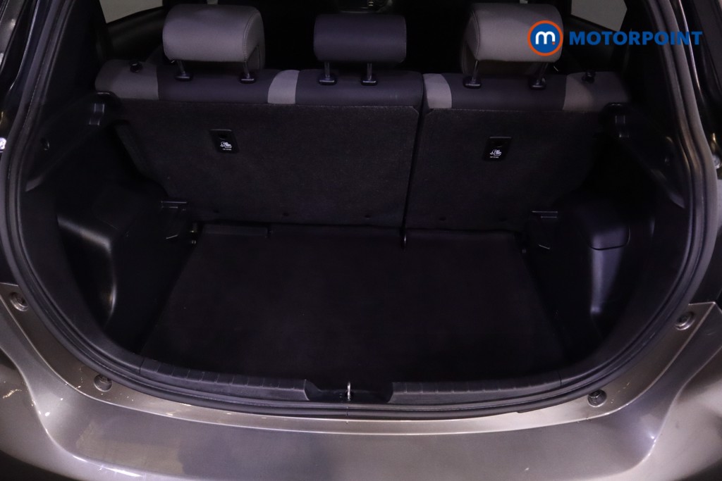 Toyota Yaris Bi-Tone Manual Petrol Hatchback - Stock Number (1552111) - 21st supplementary image