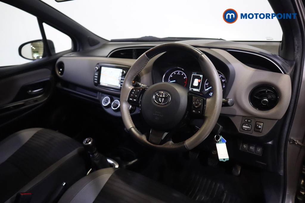 Toyota Yaris Bi-Tone Manual Petrol Hatchback - Stock Number (1552111) - 1st supplementary image