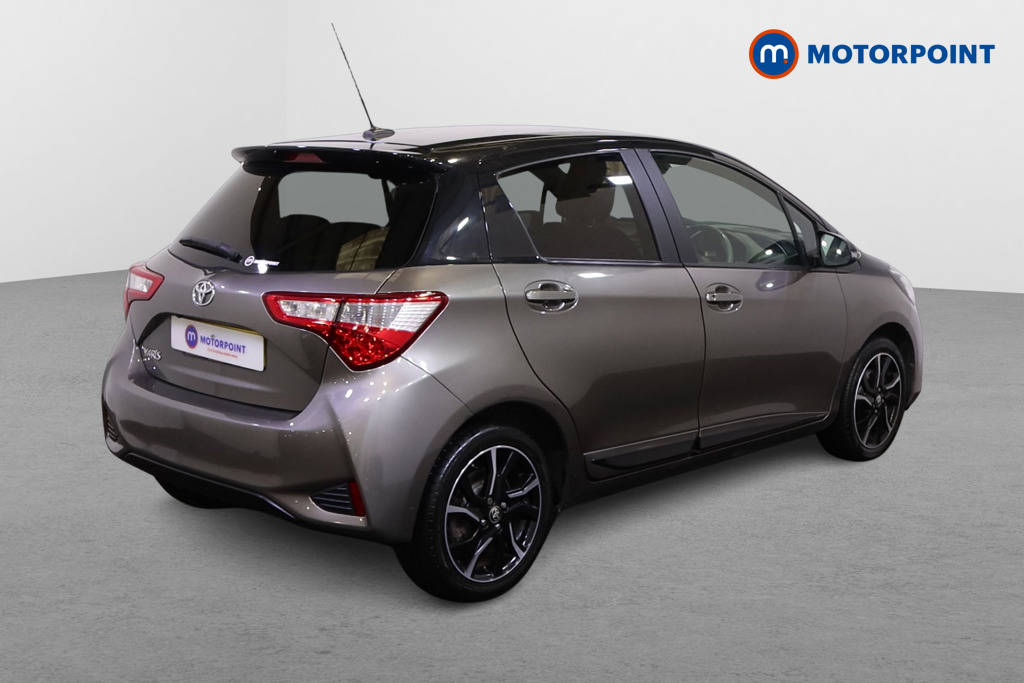 Toyota Yaris Bi-Tone Manual Petrol Hatchback - Stock Number (1552111) - Drivers side rear corner