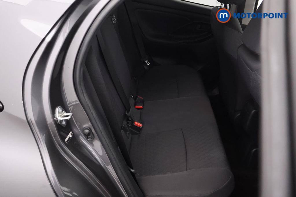 Toyota Yaris Design Automatic Petrol-Electric Hybrid Hatchback - Stock Number (1553373) - 11th supplementary image