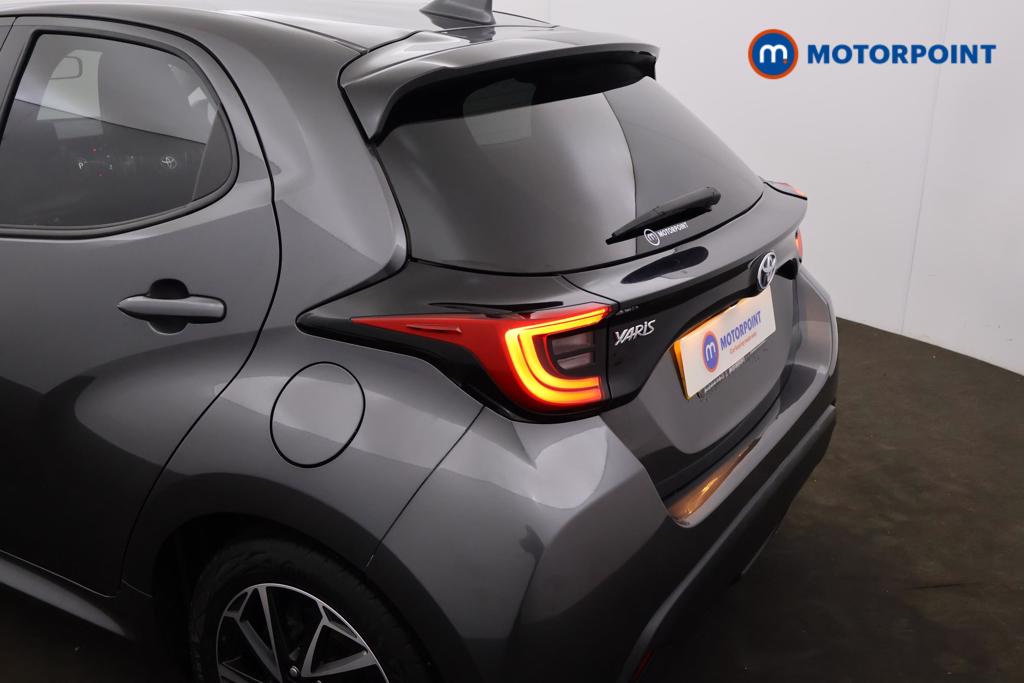 Toyota Yaris Design Automatic Petrol-Electric Hybrid Hatchback - Stock Number (1553373) - 13th supplementary image